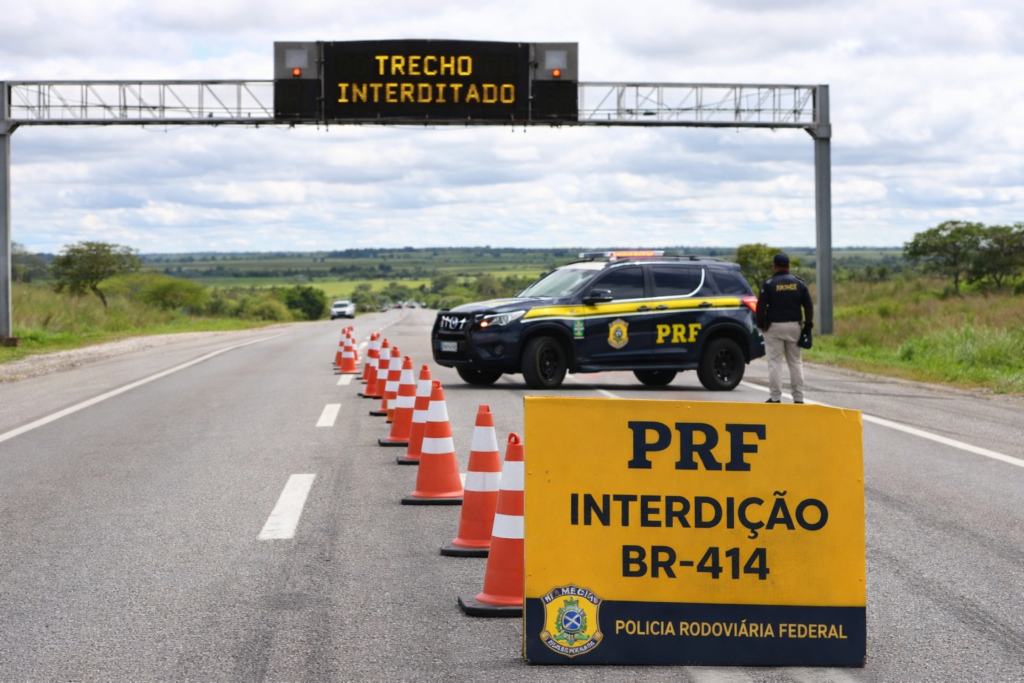 Prf Sign PRF confirma interdição da BR-414 entre Anápolis e Planalmira nesta ...