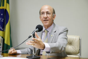 RUBENS OTONI AFIRMA QUE CHEGADA DA UFG A ANÁPOLIS SERÁ A MAIOR OBRA DOS ÚLTIMOS 50 ANOS