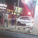 VÍDEO: CARRO INVADE FARMÁCIA APÓS ACIDENTE EM CRUZAMENTO NA REGIÃO CENTRAL DE ANÁPOLIS